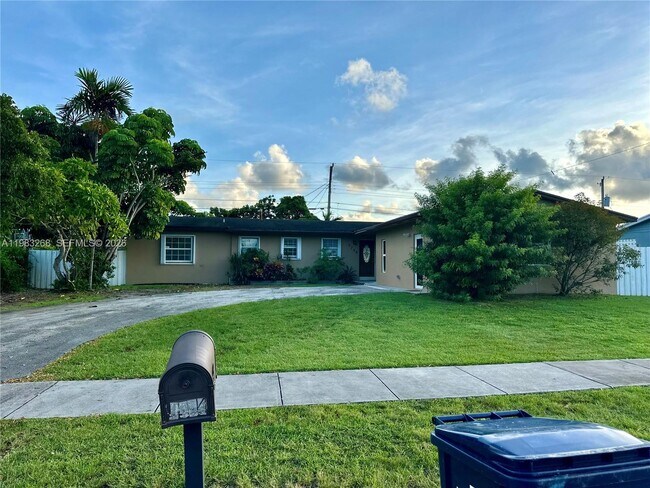 Foto del edificio - 9798 SW 158th St