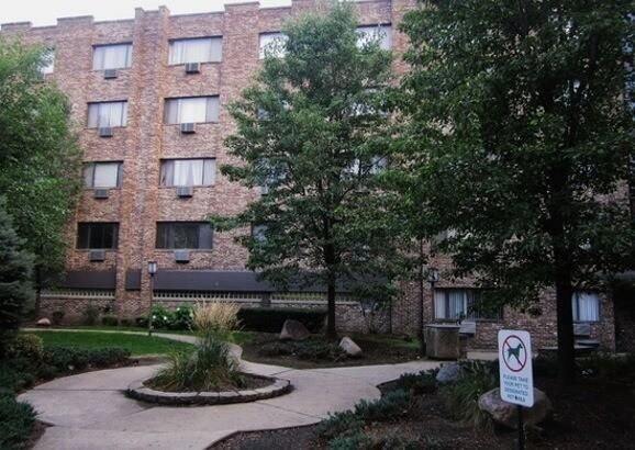 Building Photo - 5306 N Cumberland Ave