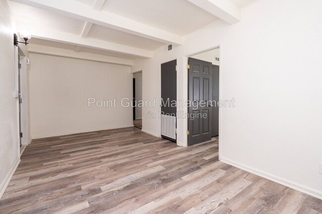 Building Photo - 1341 W Dora St