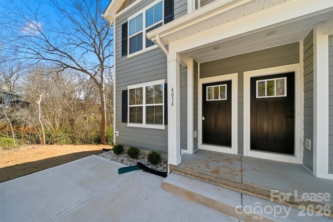 Building Photo - 403 15th Ave SW