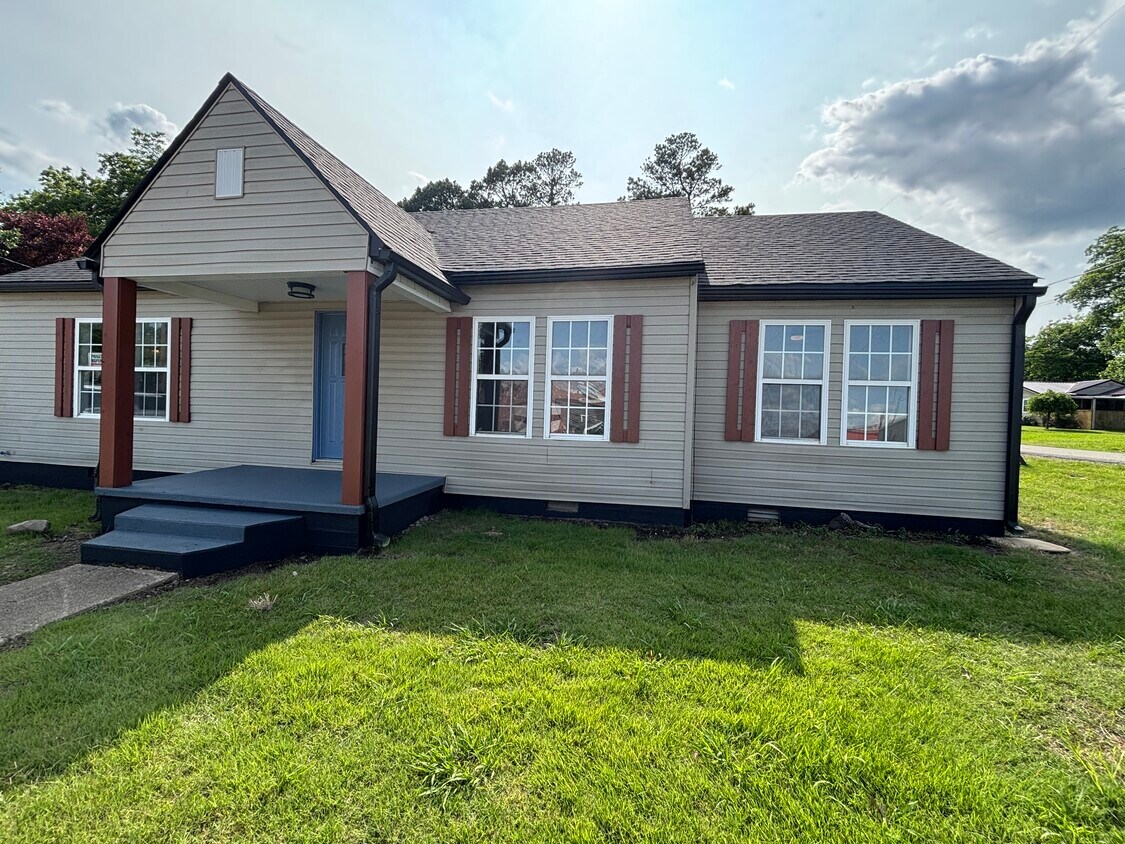 Foto principal - 11379 Highway 49 N