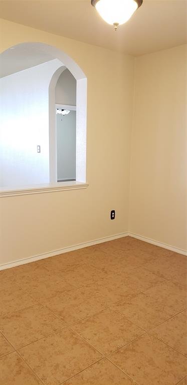 Building Photo - 604 Red Hawk Dr