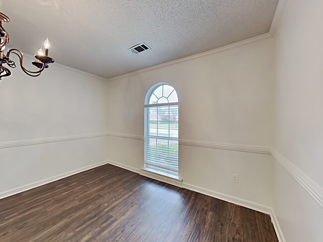 Building Photo - 4139 Amherst Drive