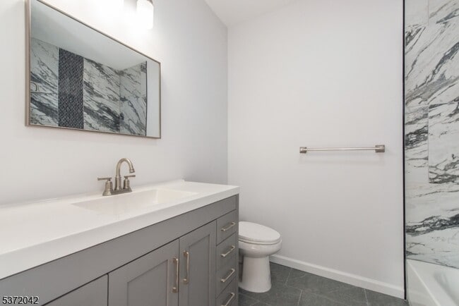 Building Photo - 62 Grace St