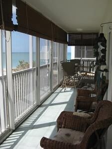Building Photo - 1150 Tarpon Center Dr