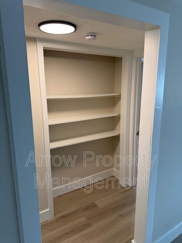 Foto del edificio - 5702 S St