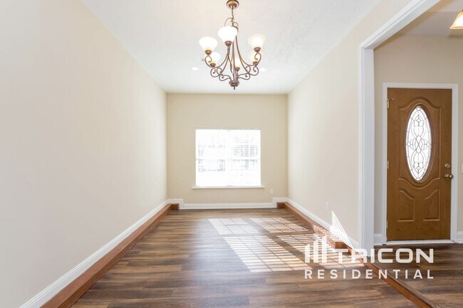 Foto del edificio - 14059 Dingess Rd