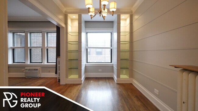 Foto del edificio - 736 W Addison St