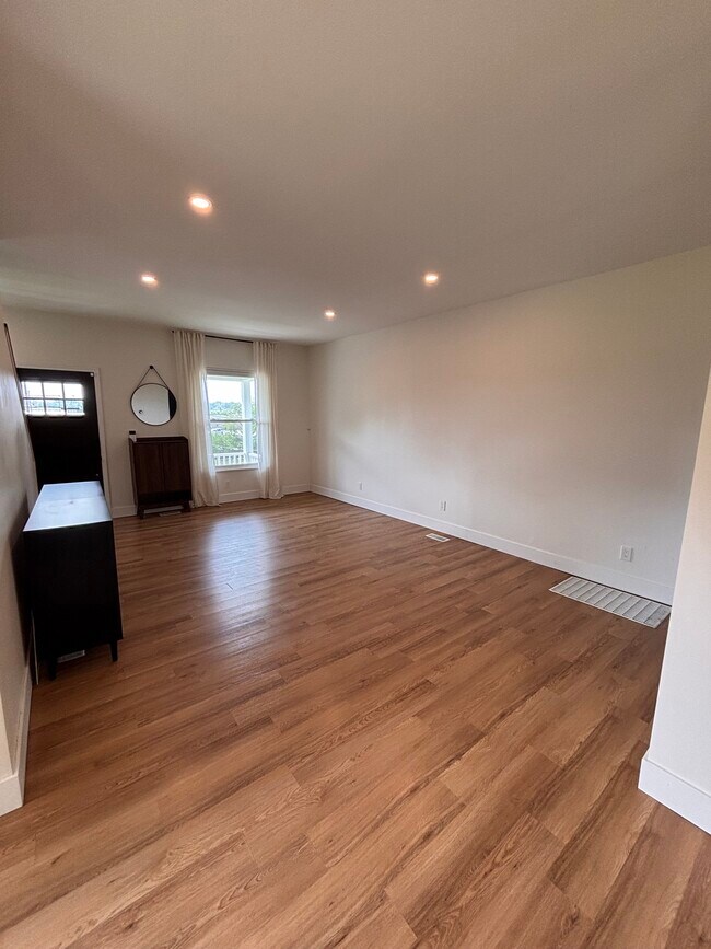 Foto del edificio - 3628 Idlewild Ave