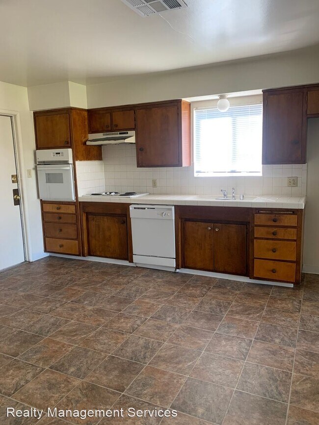 Foto del edificio - 3 br, 2 bath House - 5913 Akers Rd.