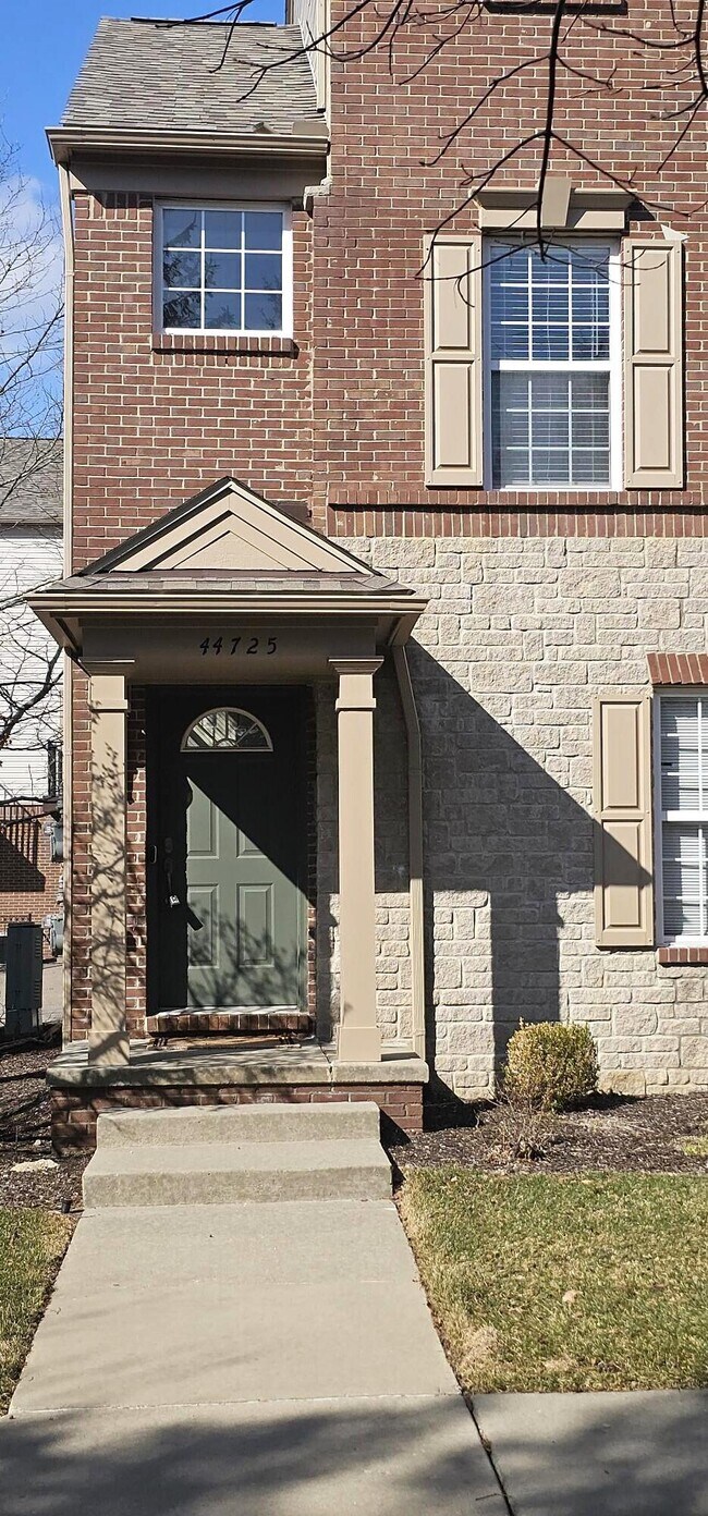 Foto del edificio - 44725 Ellery Ln