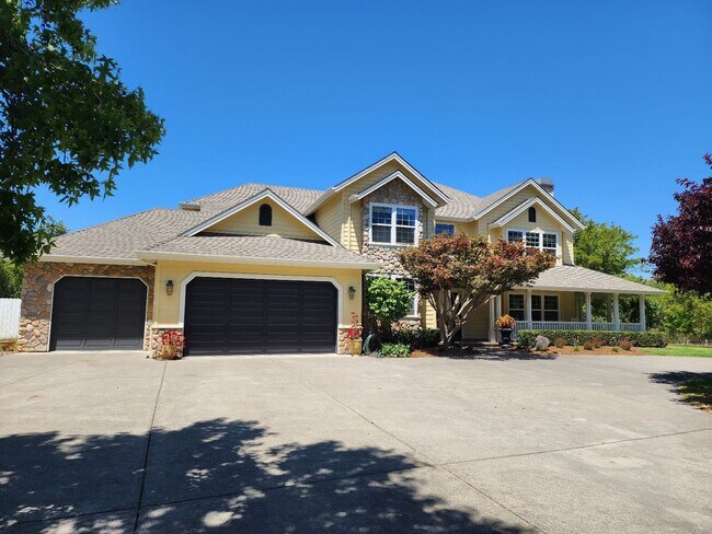 Building Photo - 1800 Amber Ridge Way