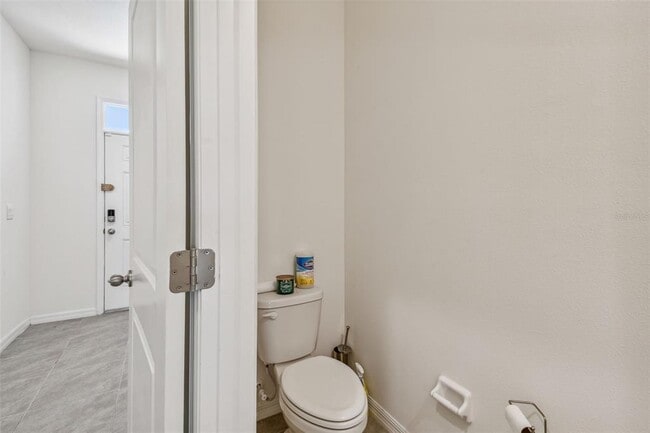 Building Photo - 33042 Major Oak Dr