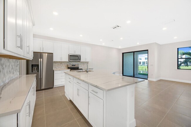 Building Photo - 4085 Sonoma Oaks Circle 3/2 Townhome!