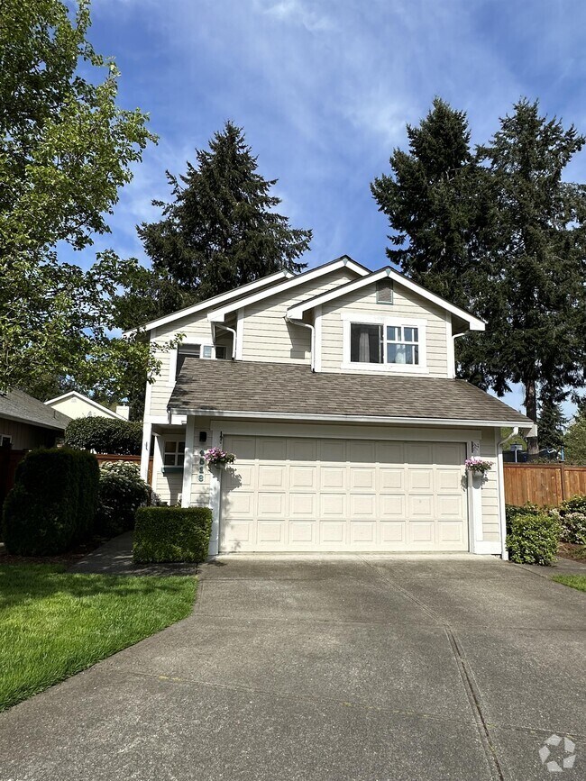 Rainier Park Apartments for Rent with Parking Lacey, WA 1 Rentals