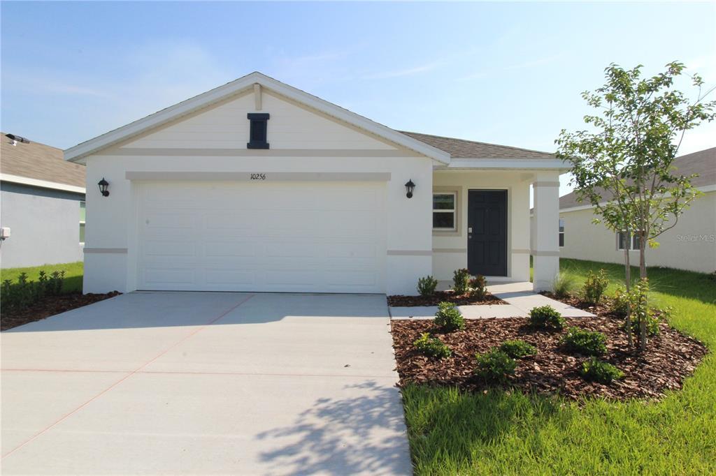 Foto principal - 10256 Kalamazoo Pl