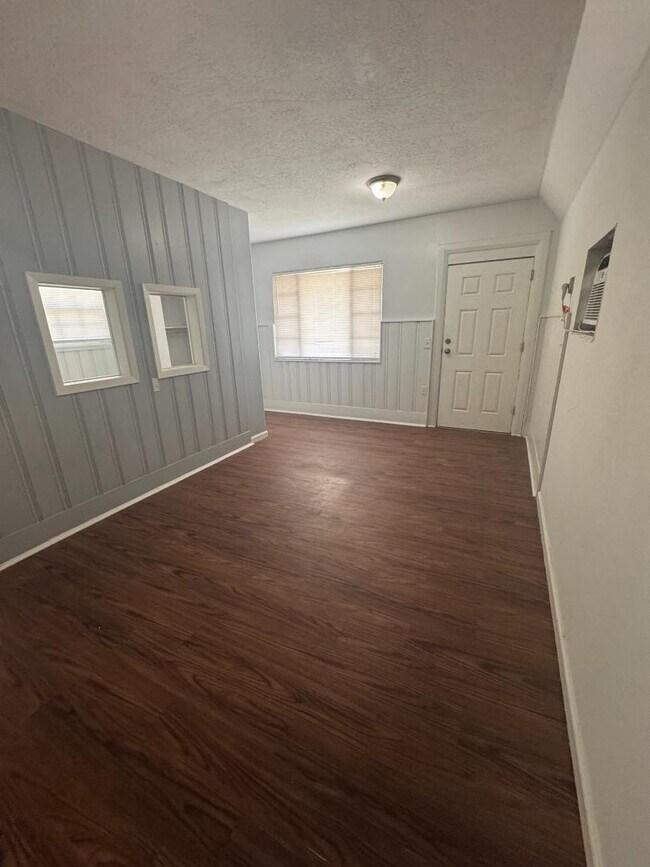 Foto del edificio - 3670 Dixie Hwy NE