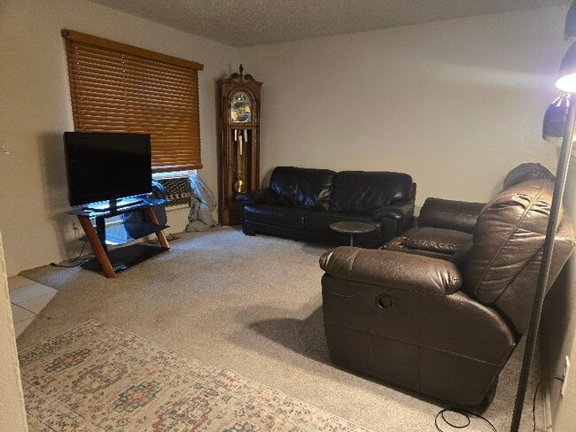 Building Photo - 1570 S Salida Way