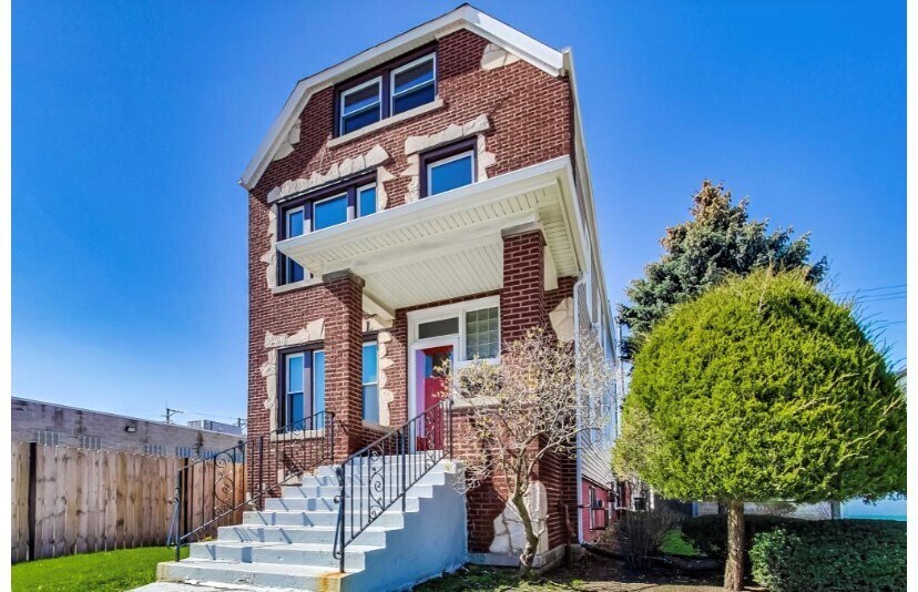 4988 N Elston Ave Unit G, Chicago, IL 60630 Room for Rent in Chicago