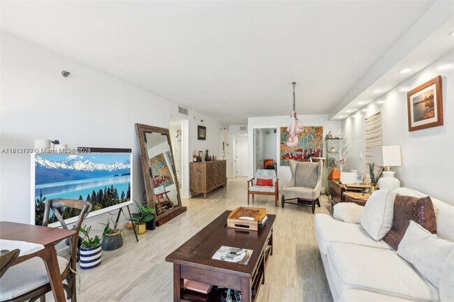 Building Photo - 2401 Collins Ave