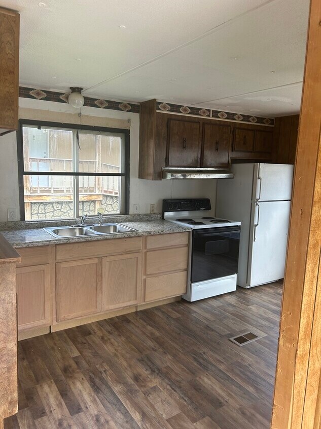 Primary Photo - 2 Bedroom/1 Bathroom Mobile Home