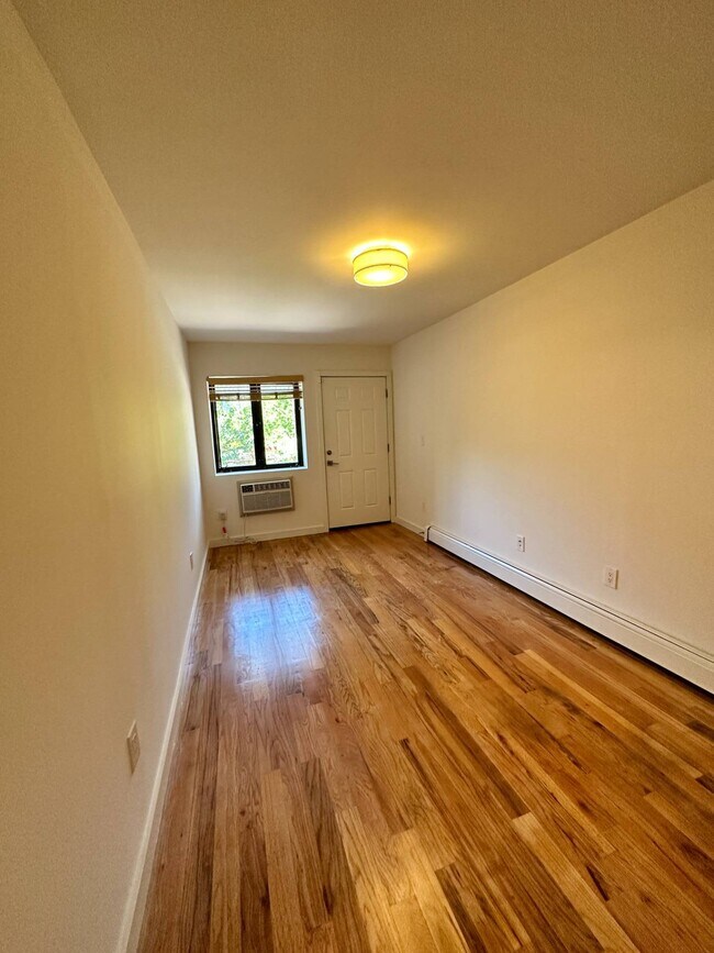 Building Photo - 41 Wolcott St