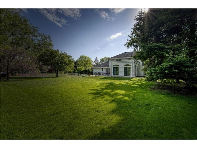 Foto del edificio - 5721 Londonderry Rd