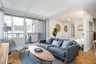 Building Photo - 1033 Haro St