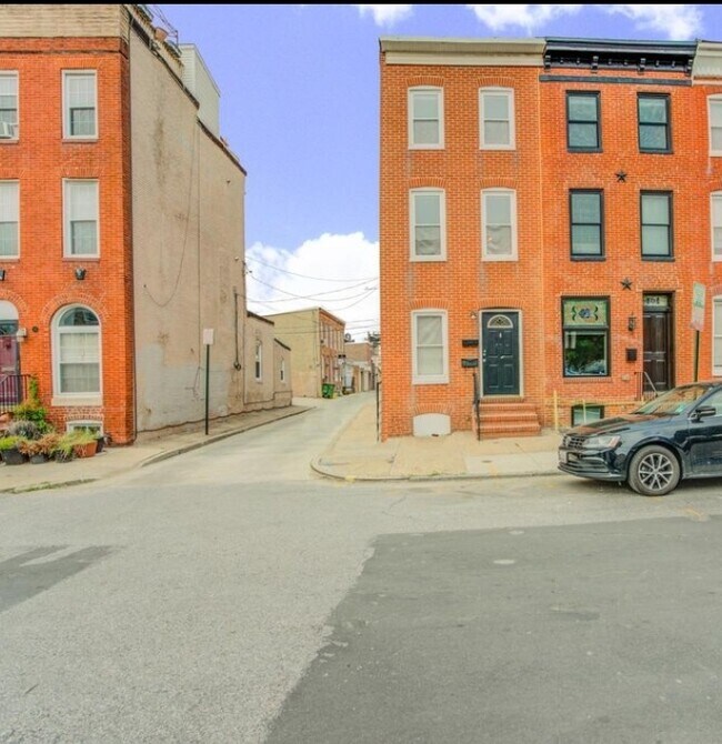 Front of 8 West Randall - 8 W Randall St