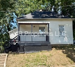 Building Photo - 2611 Mary St