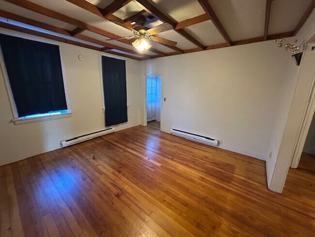 Foto del edificio - $1050 Middletown 2 bedroom for rent