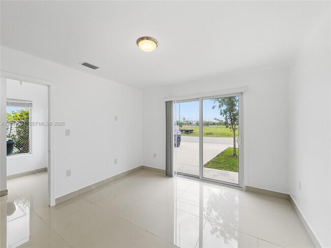 Foto del edificio - 13650 SW 260th St
