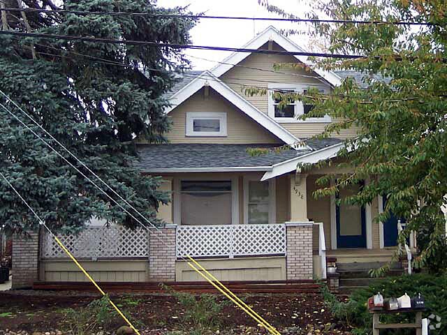 Alternate Building View 2 - 4936 NE 105th Ave
