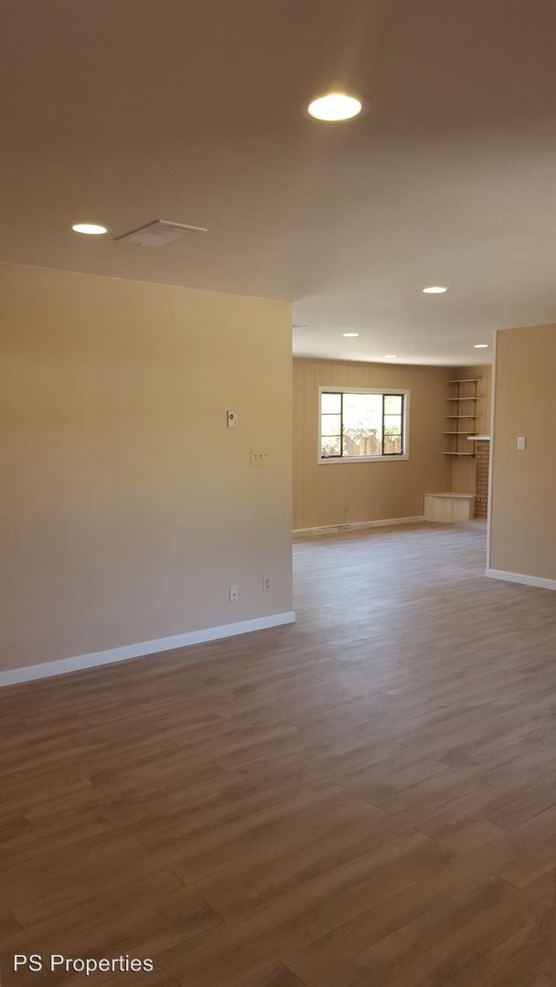 Building Photo - 3 br, 2 bath House - 4124 Palo Duro Ave NE