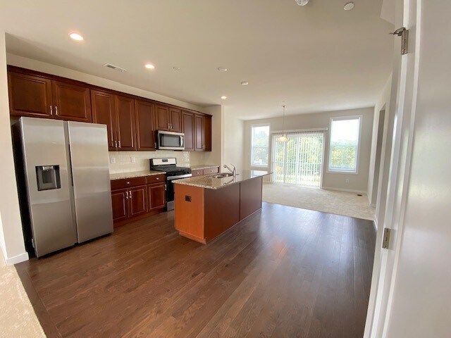 Photo - 806 Hoopes Ln Townhome