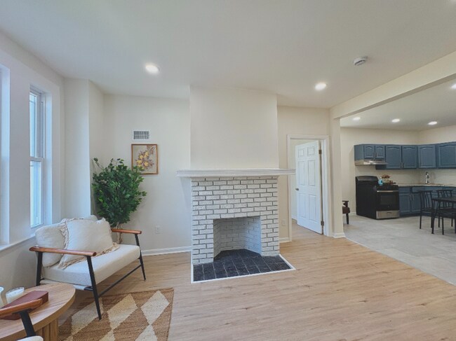 Foto del edificio - 122 Shephard Ave