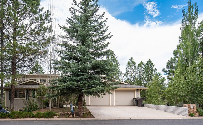 Building Photo - 2155 N Rio De Flag Dr