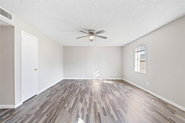 Building Photo - 1614 Vauthier St