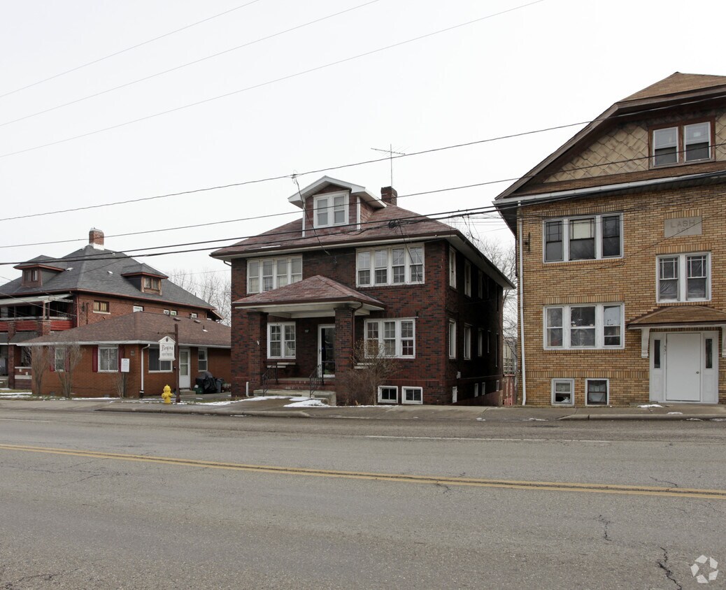 Building Photo - 535-537 N Wooster Rd