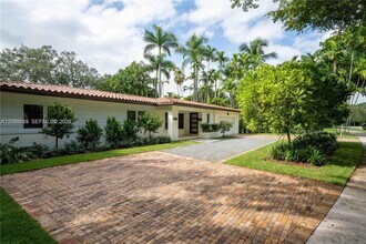 Building Photo - 4150 Monserrate St