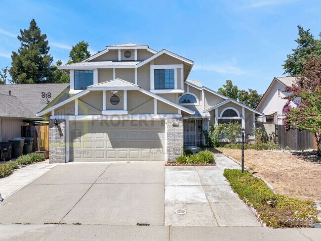 Building Photo - Spacious 4-Bedroom Retreat with 2.5 Baths