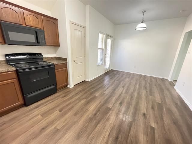 Foto del edificio - 1408 Silver Maple Ln