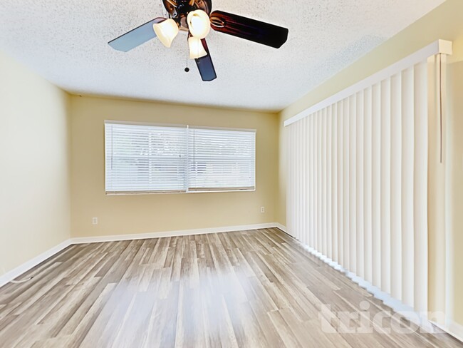 Building Photo - 1447 Fairmont St