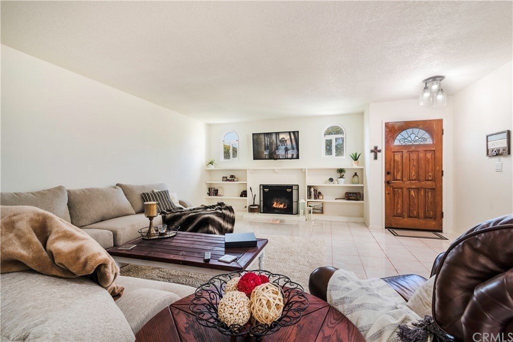 Primary Photo - 6941 Cumberland Dr