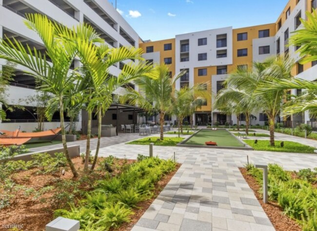 Foto del edificio - 8800 NW 36th St