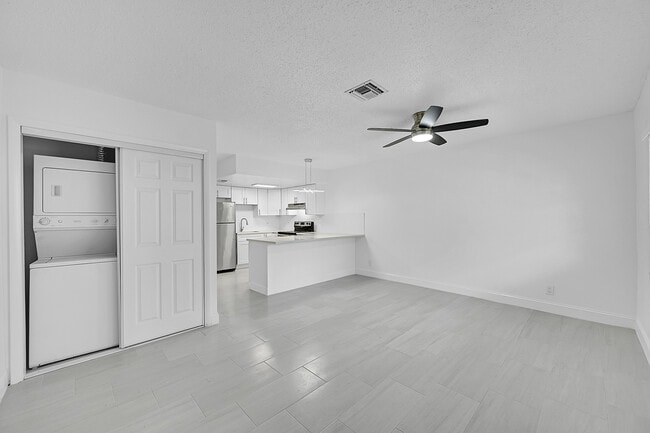 Building Photo - Centro Apartments...