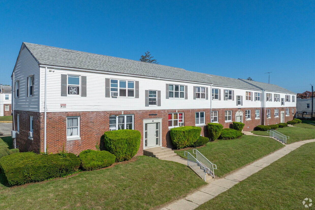 Foto principal - Pleasant Harbor Apartments