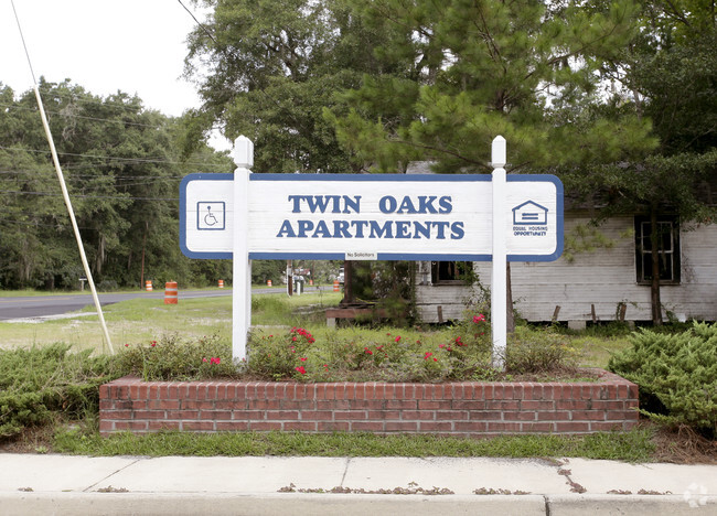 Foto del edificio - Twin Oaks