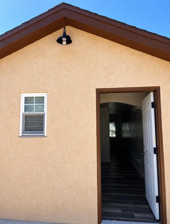 Foto del edificio - 602 W Rainey Ave
