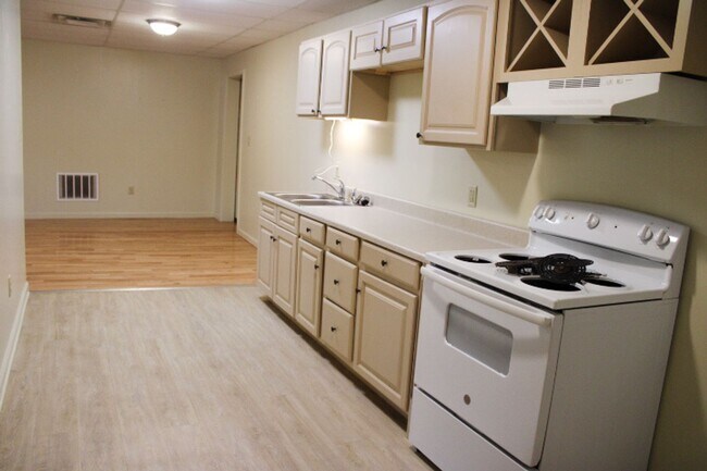 Foto del edificio - Charming 2 Bedroom Apartment in Glen Rock